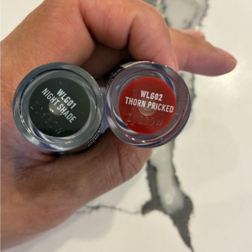 NYX Lip Oil Set - Night Shade & Thorn Pricked - Picture 2 of 2